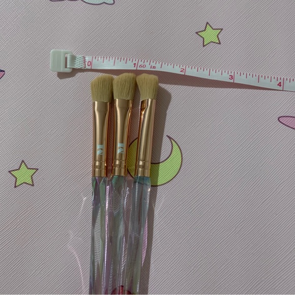 3 Makeup Brushes with Clear Diamond Rainbow Reflective Handles - Picture 13 of 13